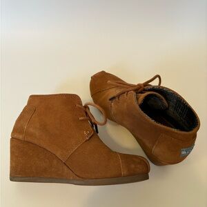 Toms Wedge Booties, Size 5